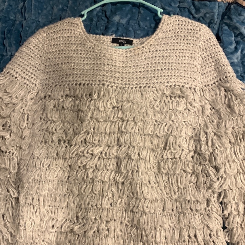 Very J sweater M
